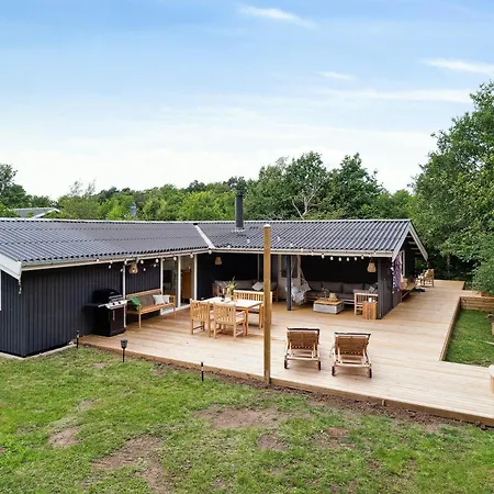 Homely Tranquility In The Heart Of North Zealand Vakantiehuis Vejby